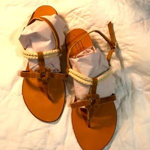 Size 9 Hunter suede sandals block heel